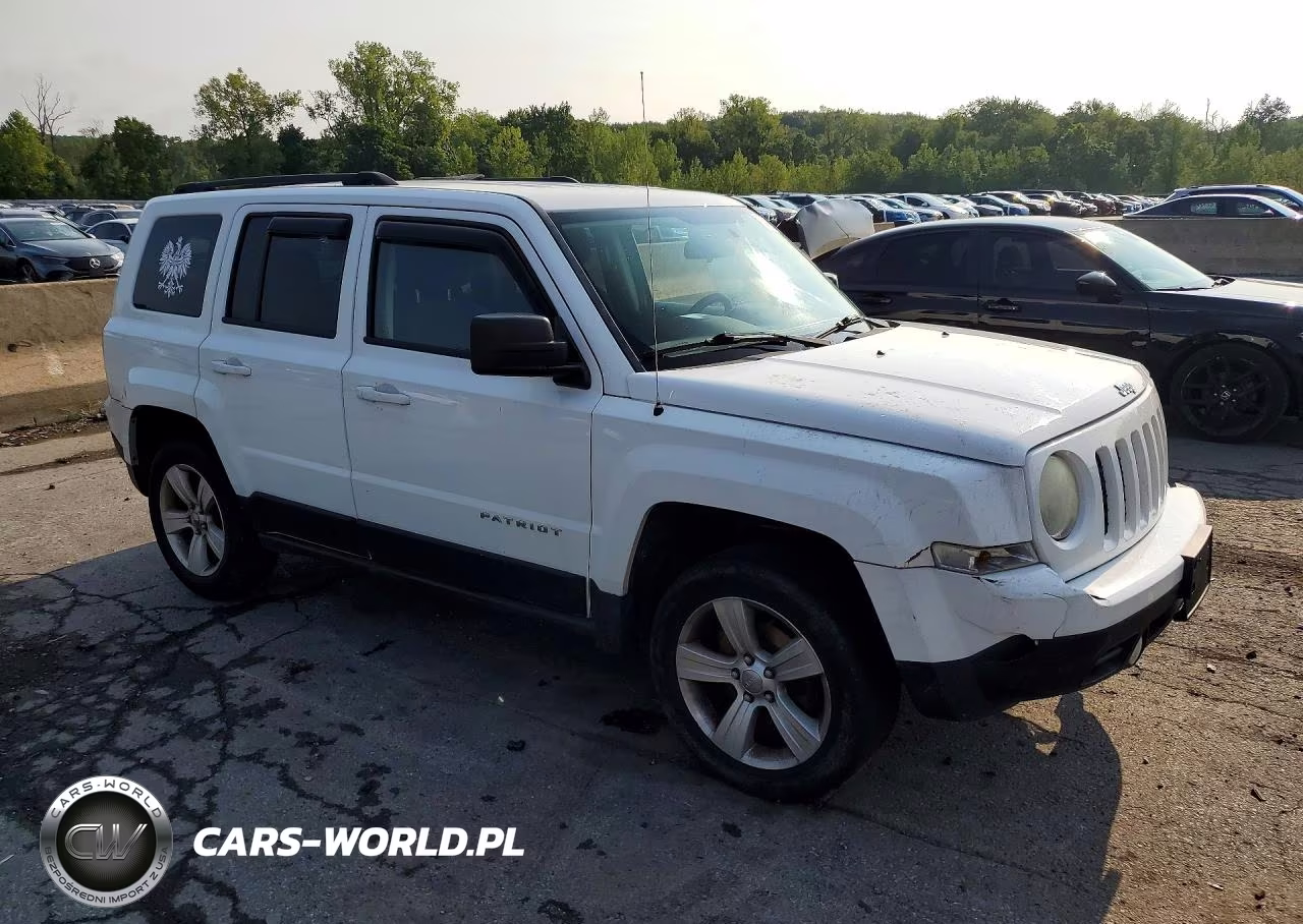 2013 Jeep Patriot Latitude VIN:1C4NJRFB5DD234553 - 4