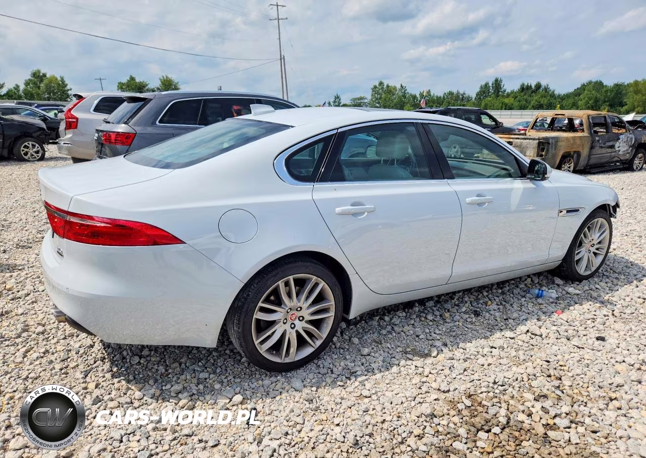 2016 Jaguar Xf Prestige VIN:SAJBK4BV0GCY15392 - 3