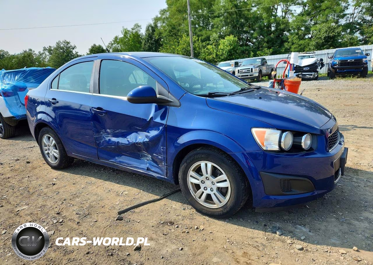 2014 Chevrolet Sonic Lt VIN:1G1JC5SH4E4154313 - 4