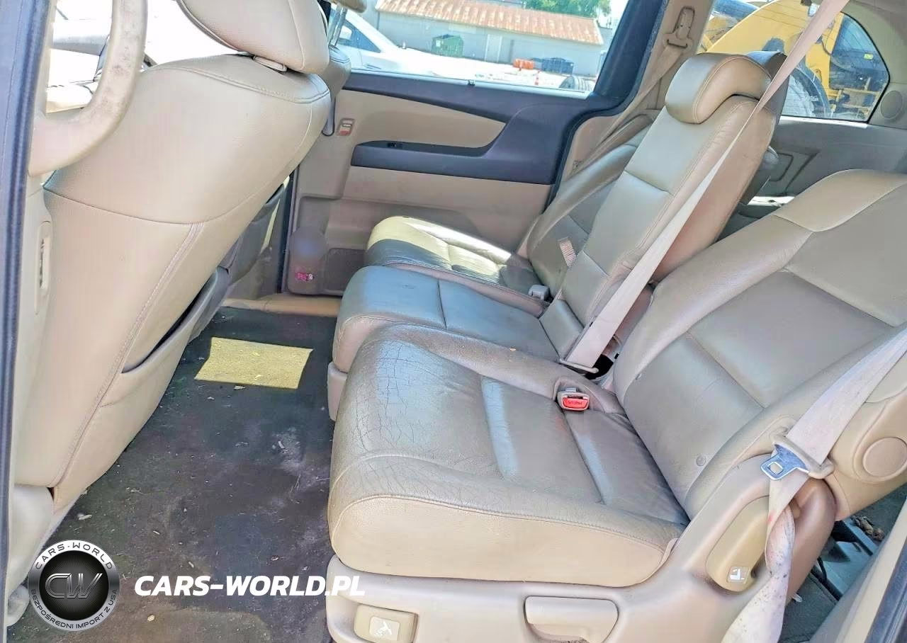 2012 Honda Odyssey Touring VIN:5FNRL5H90CB133572 - 11