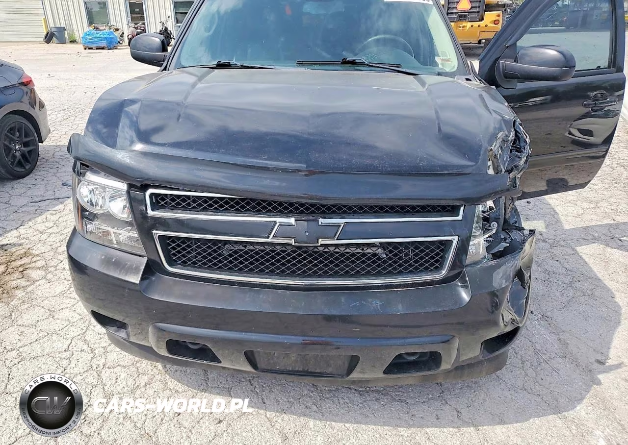 2011 Chevrolet Suburban K1500 Ls VIN:1GNSKHE32BR123227 - 12