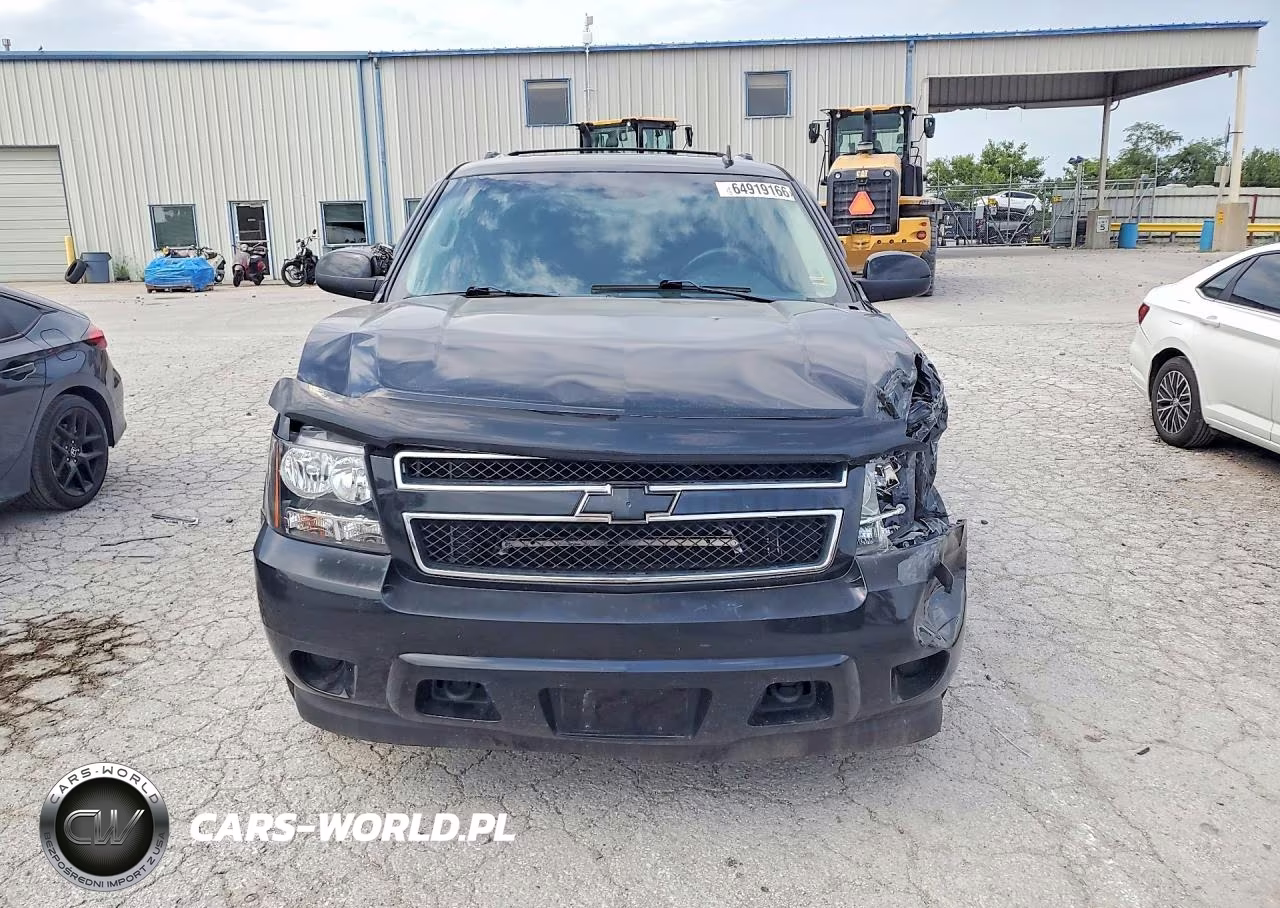 2011 Chevrolet Suburban K1500 Ls VIN:1GNSKHE32BR123227 - 5