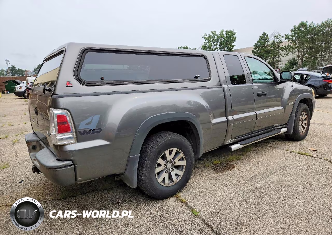 2006 Mitsubishi Raider Durocross VIN:1Z7HT32N66S540717 - 3