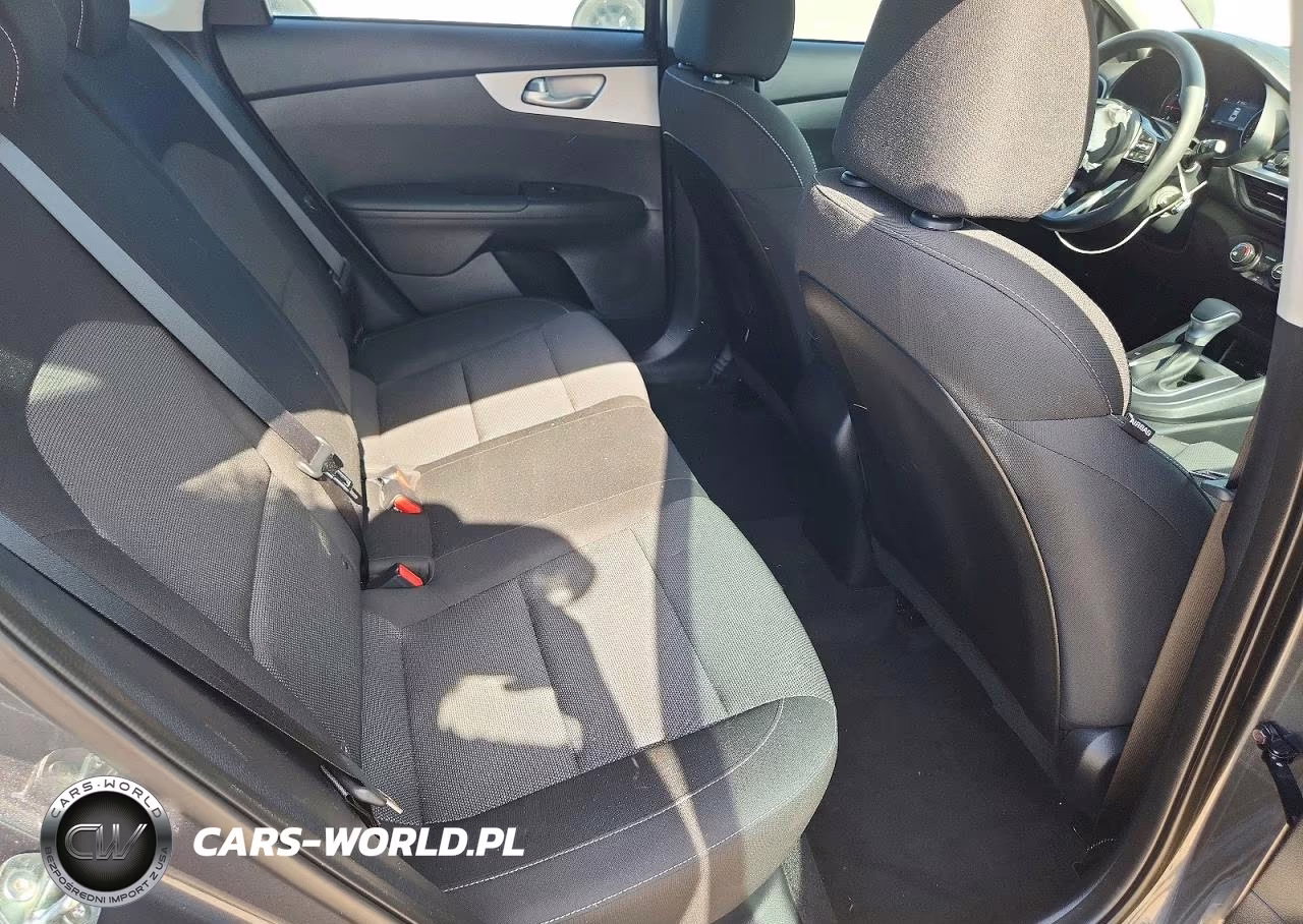 2024 Kia Forte Lxs VIN:3KPF24AD2RE776924 - 10