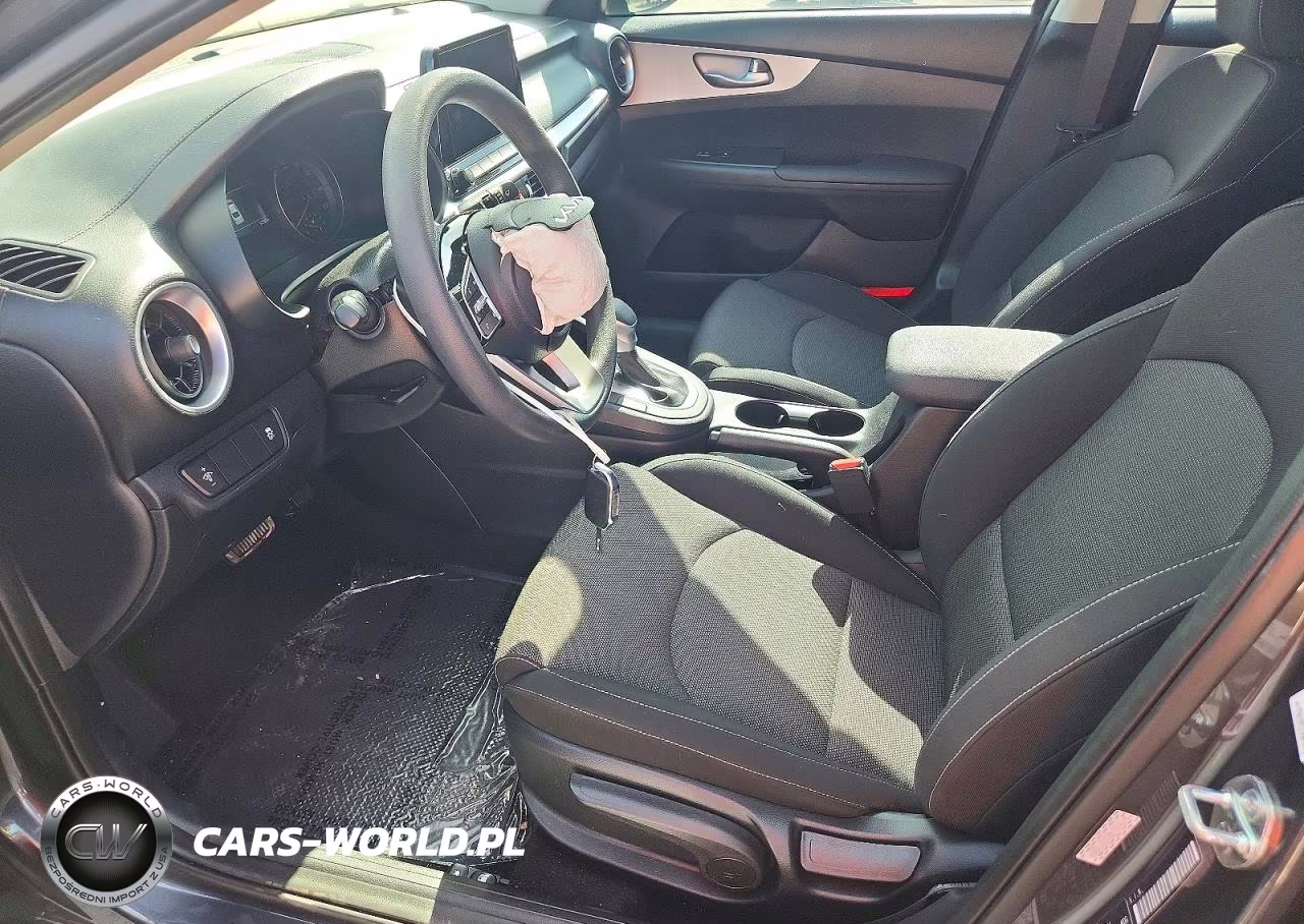 2024 Kia Forte Lxs VIN:3KPF24AD2RE776924 - 7