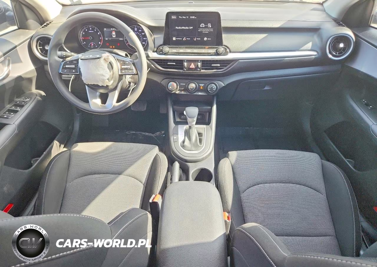 2024 Kia Forte Lxs VIN:3KPF24AD2RE776924 - 8