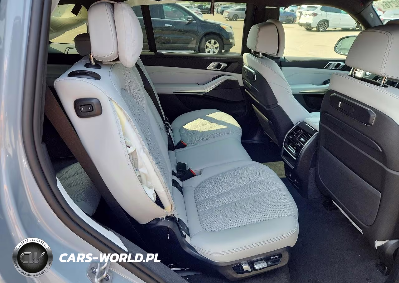 2026 BMW X7 xDrive40I VIN:5UX23EM04T9085981 - 11