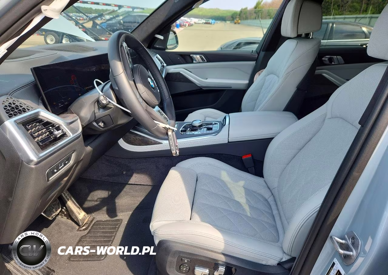2026 BMW X7 xDrive40I VIN:5UX23EM04T9085981 - 7