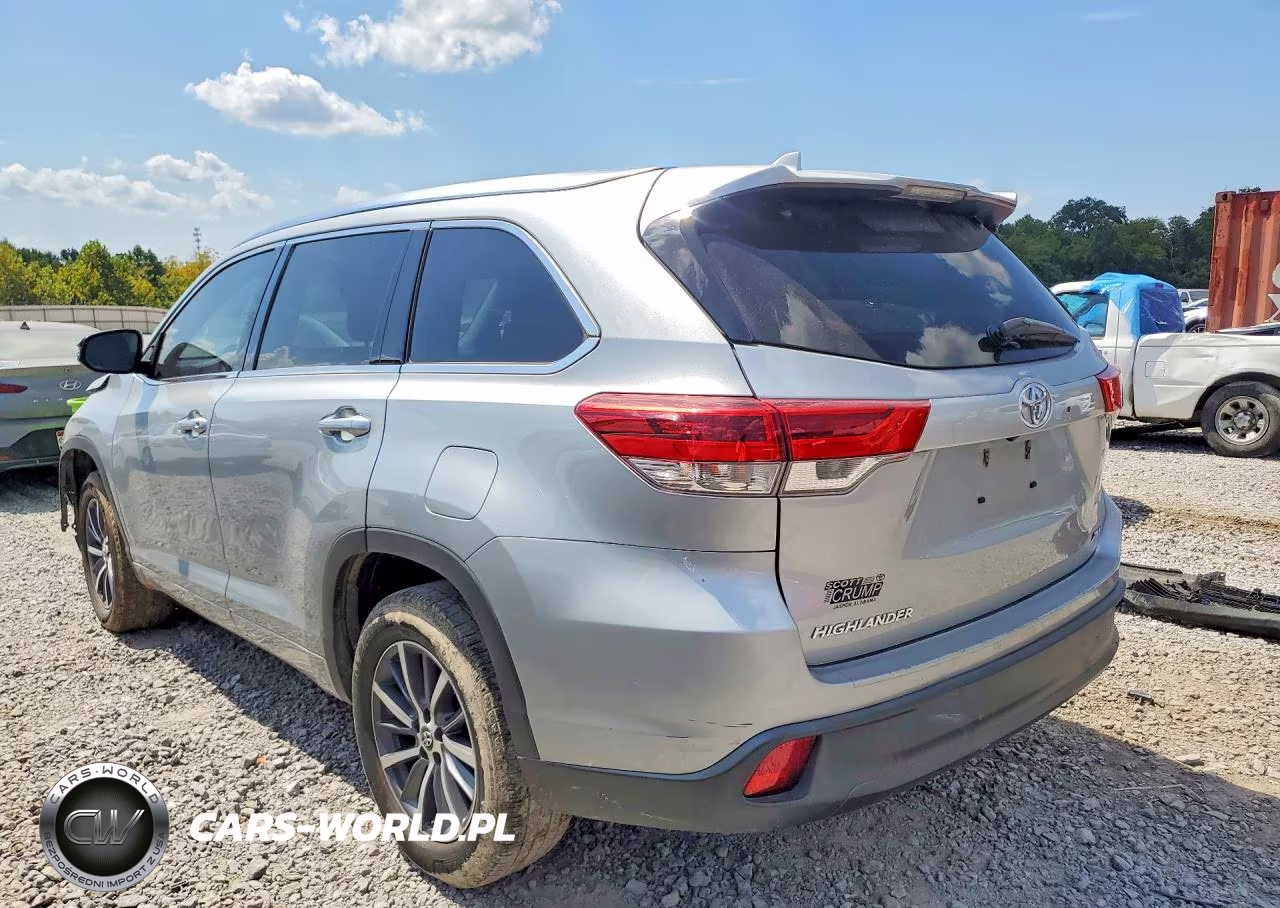 2017 Toyota Highlander Xle VIN:5TDKZRFH6HS223751 - 2