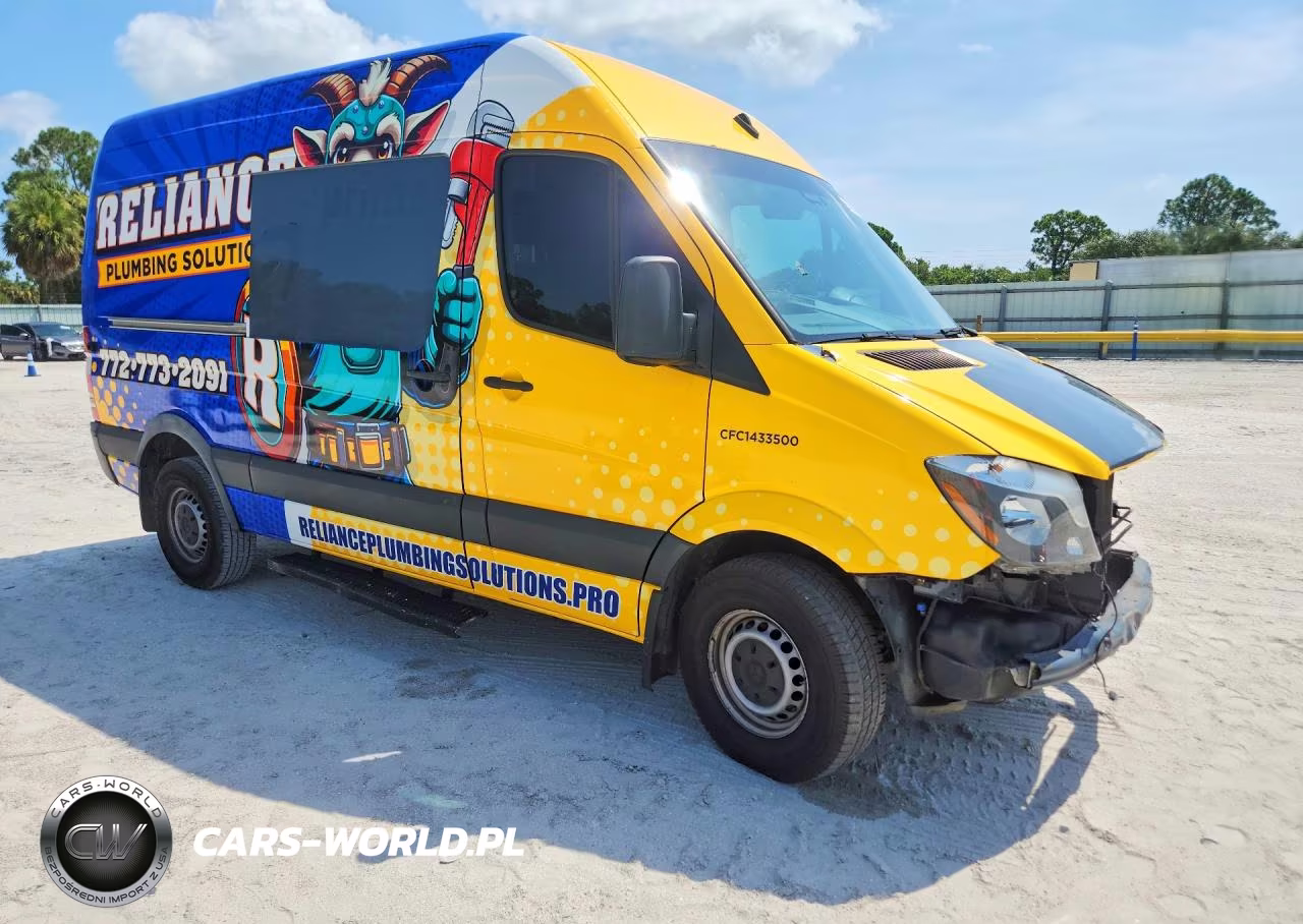 2018 Mercedes-Benz Sprinter 2500 Delivery Van VIN:WD3PE7CD2JP631083 - 4
