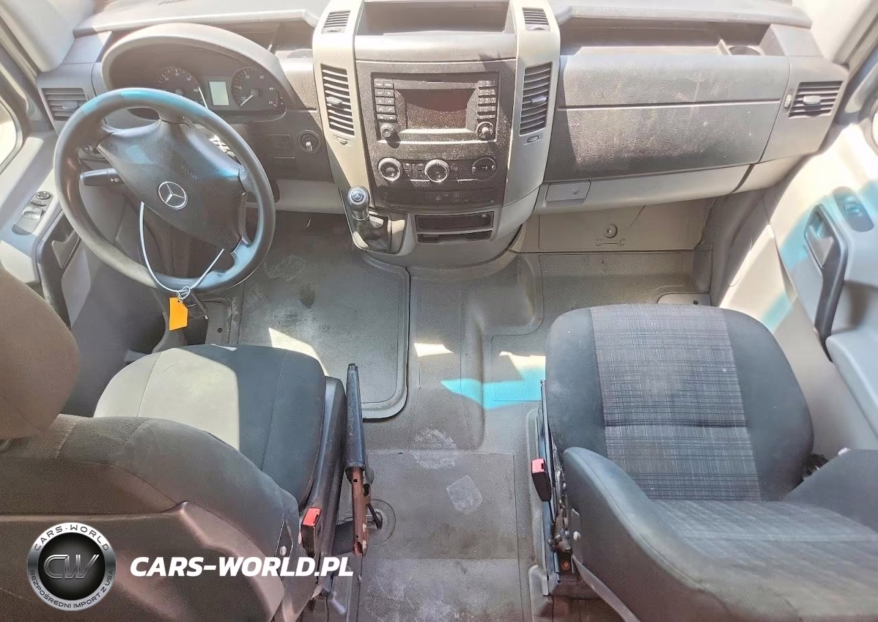 2018 Mercedes-Benz Sprinter 2500 Delivery Van VIN:WD3PE7CD2JP631083 - 8