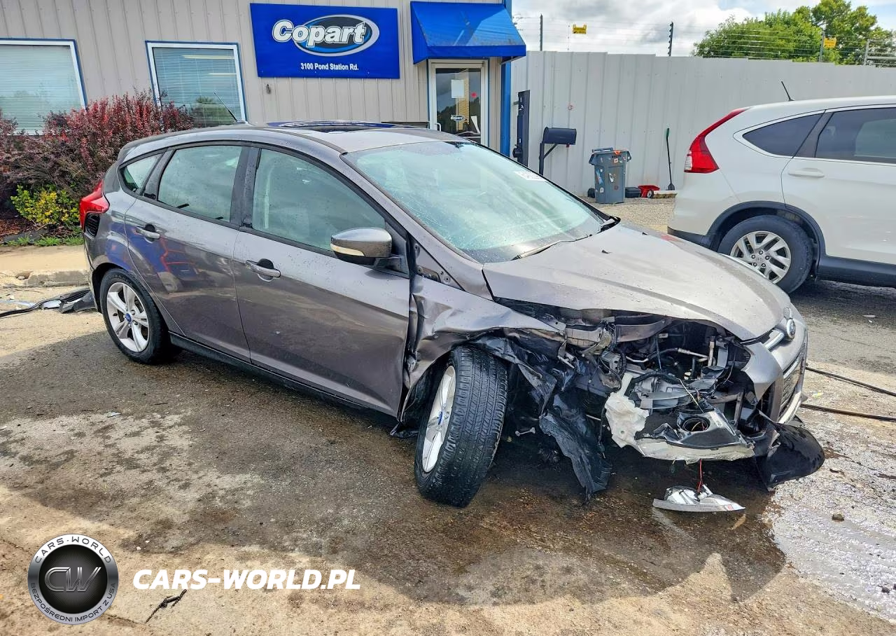2012 Ford Focus Se VIN:1FAHP3K26CL402547 - 4