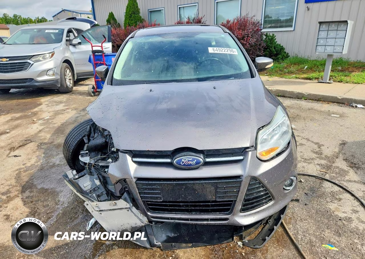 2012 Ford Focus Se VIN:1FAHP3K26CL402547 - 5