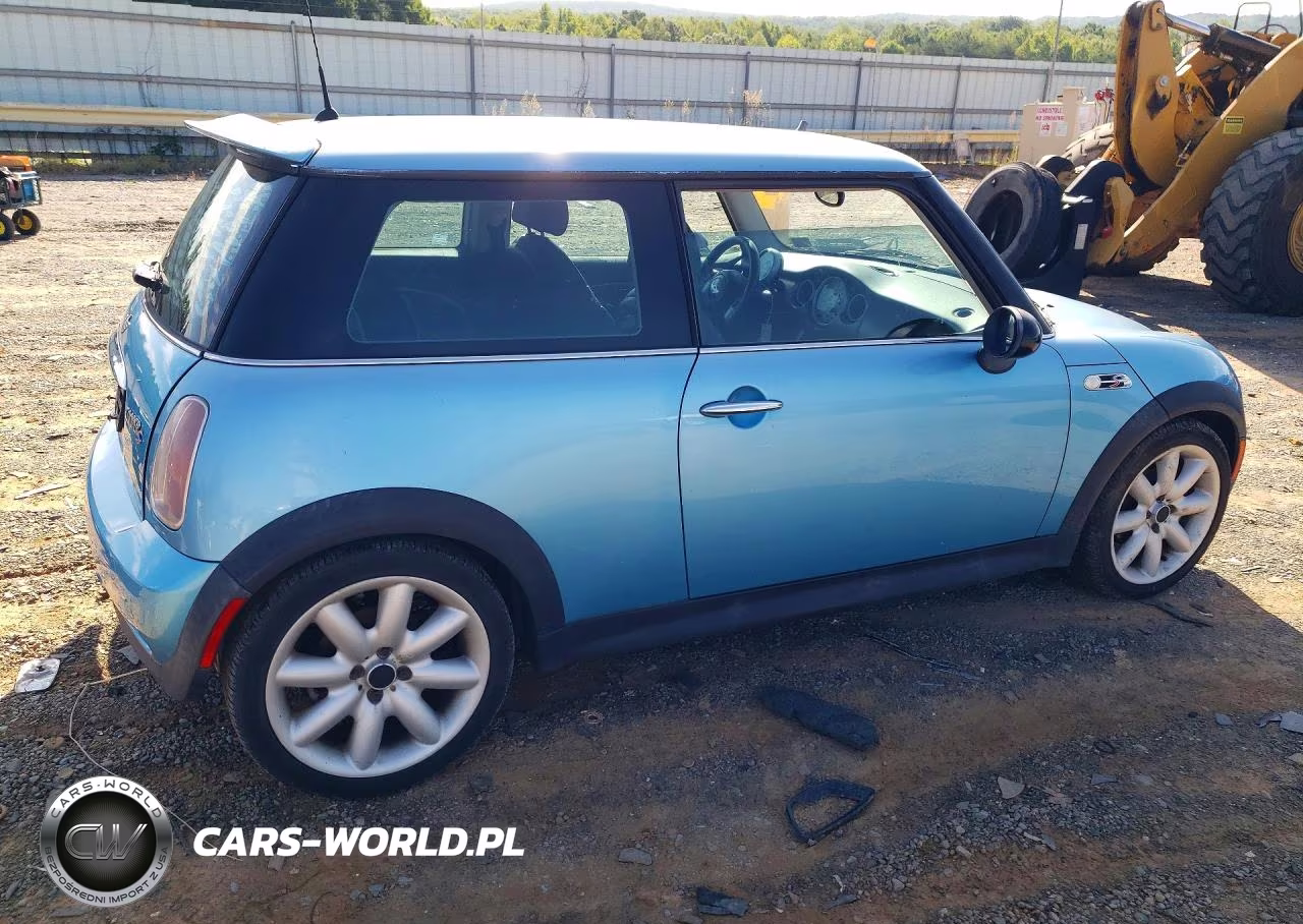2004 Mini Cooper S VIN:WMWRE33494TD82476 - 3