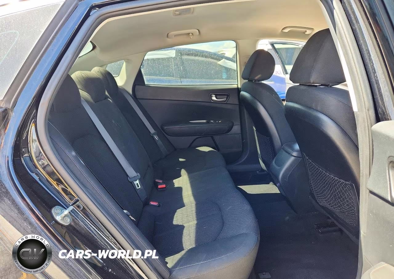 2020 Kia Optima Lx VIN:5XXGT4L34LG392079 - 10