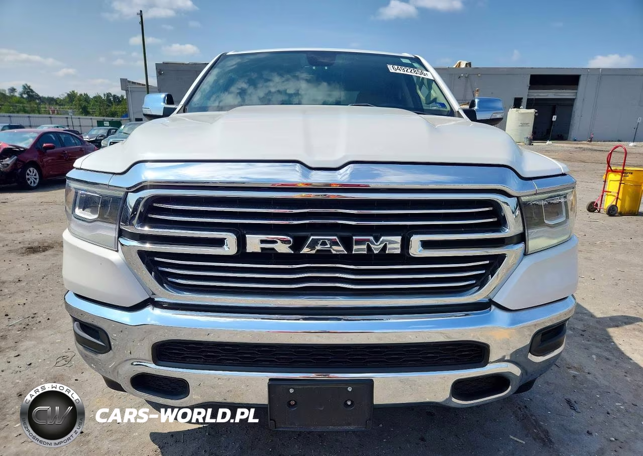 2019 Ram 1500 Laramie VIN:1C6SRFDT4KN525811 - 5