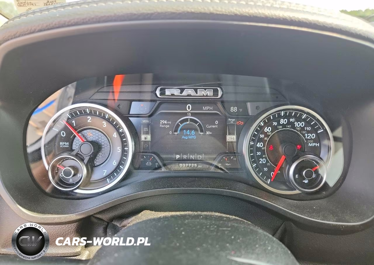 2019 Ram 1500 Laramie VIN:1C6SRFDT4KN525811 - 9