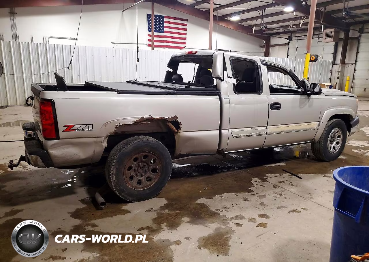 2005 Chevrolet Silverado K1500 VIN:1GCEK19Z85Z209013 - 3