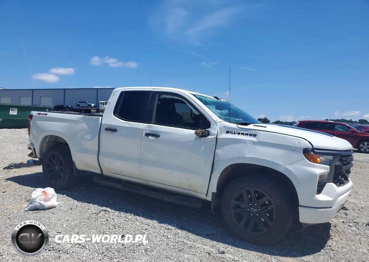 2025 Chevrolet Silverado K1500 Custom VIN:1GCRKBEK3SZ323271 - 4