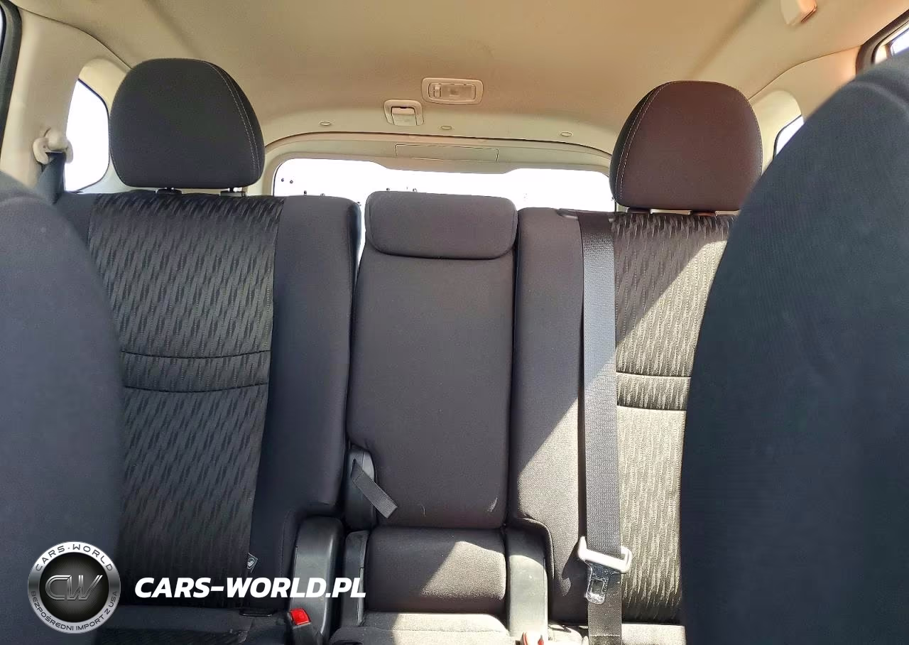 2019 Nissan Rogue S VIN:5N1AT2MT2KC800016 - 10