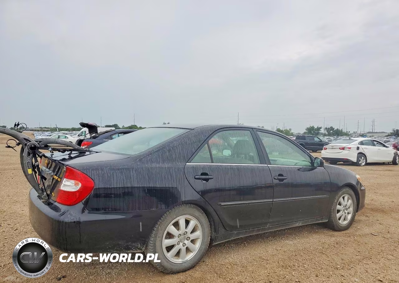 2002 Toyota Camry Xle V6 VIN:4T1BF30K52U005650 - 3