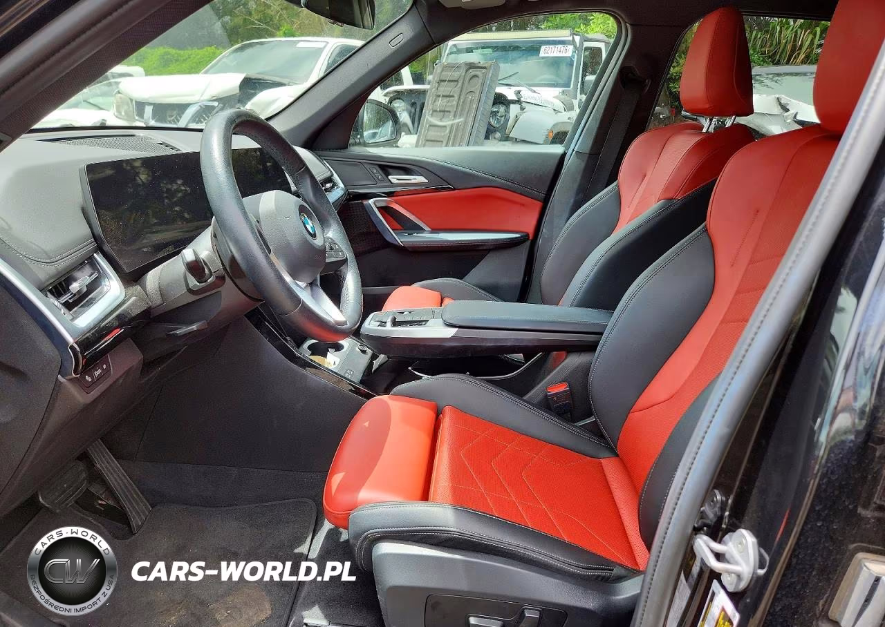 2025 BMW X1 xDrive28I VIN:WBX73EF0XS5245925 - 7