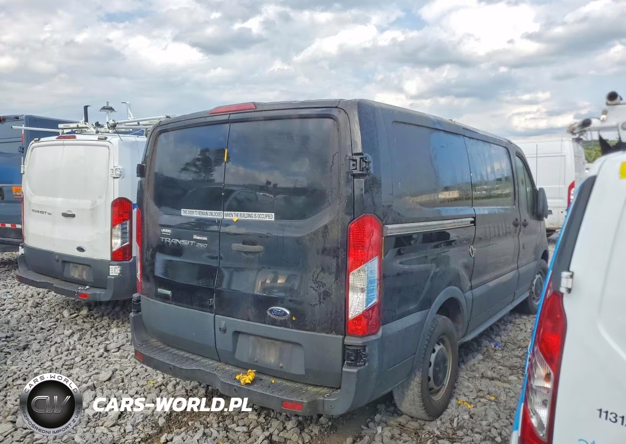 2017 Ford Transit T-250 VIN:1FTYR1YG2HKB18695 - 3