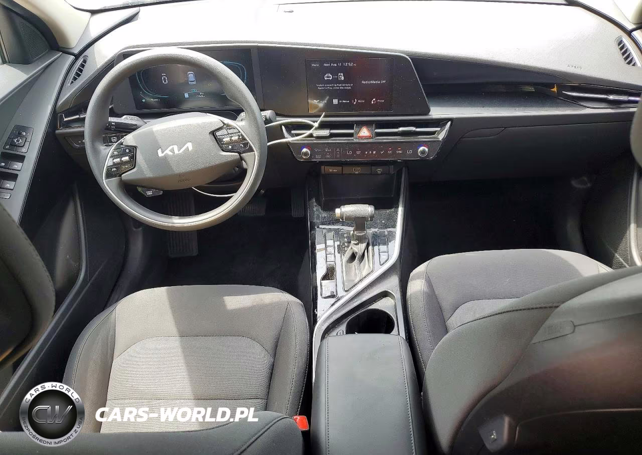 2026 Kia Niro Lx VIN:KNDCP3LE0T5318130 - 8