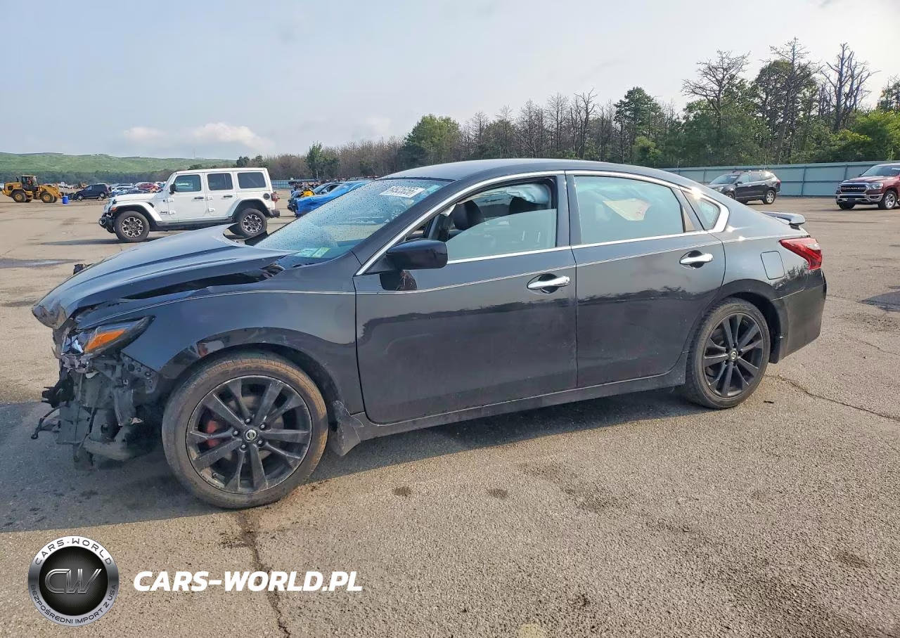 2018 Nissan Altima 2.5 Sr – zdjęcie 1 z 13