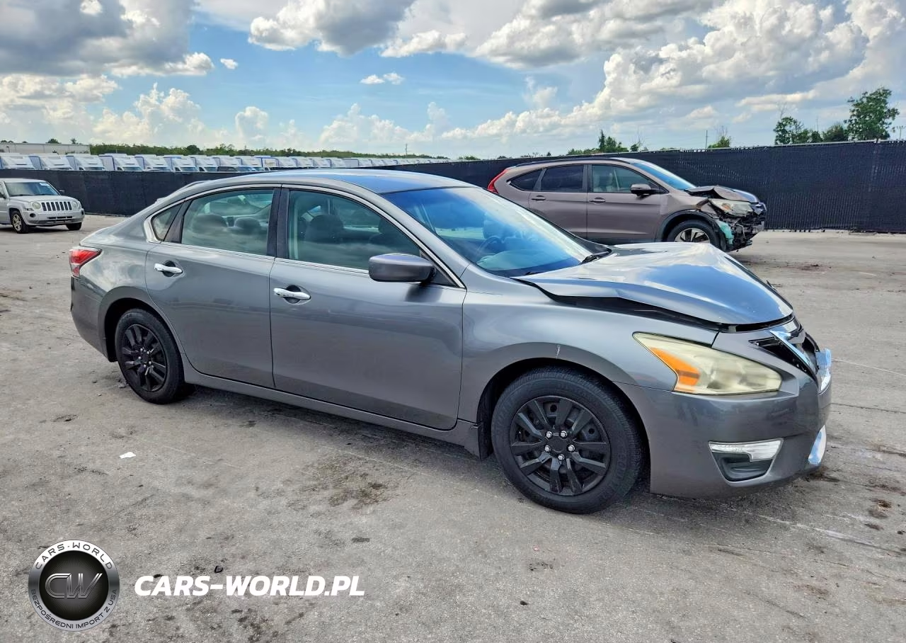 2015 Nissan Altima 2.5 S VIN:1N4AL3AP2FC412989 - 4