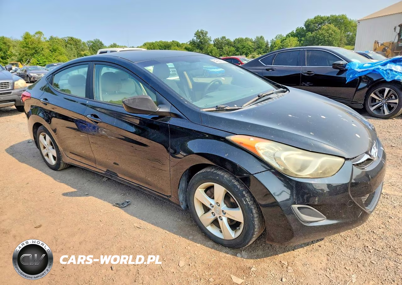 2011 Hyundai Elantra Gls VIN:5NPDH4AE1BH040489 - 4