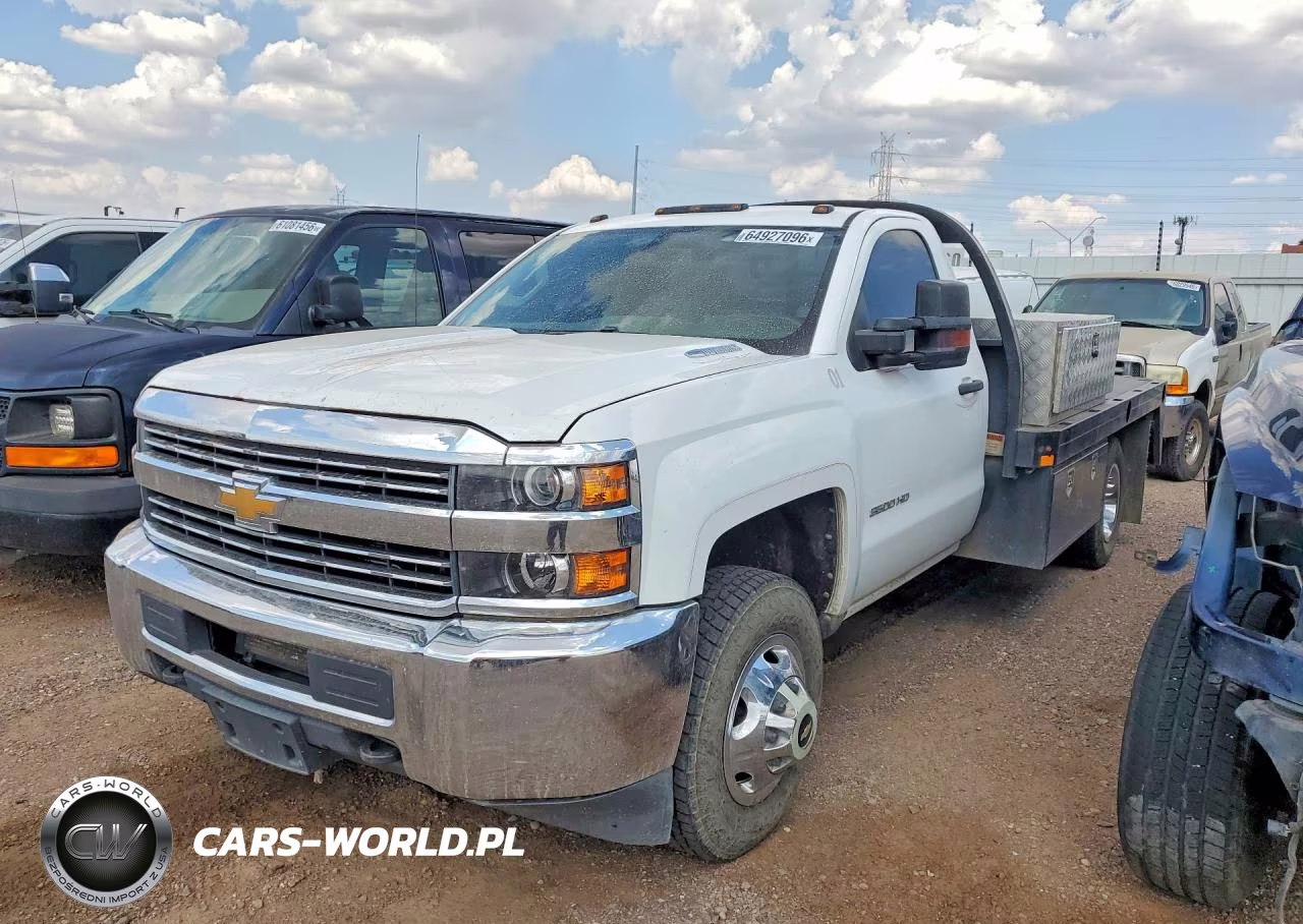 2015 Chevrolet Silverado K3500 VIN:1GB3KYC82FF618499 - 1