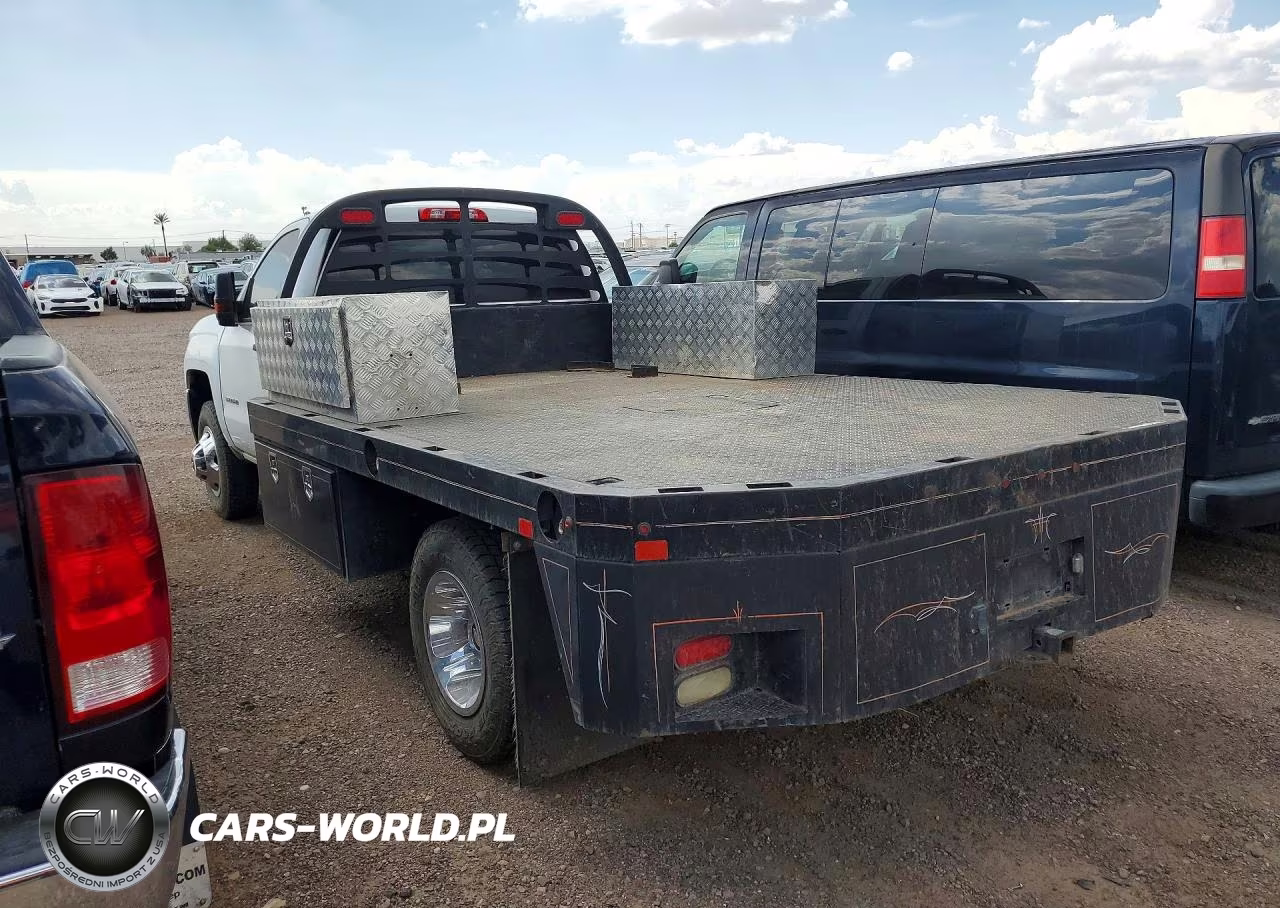 2015 Chevrolet Silverado K3500 VIN:1GB3KYC82FF618499 - 2