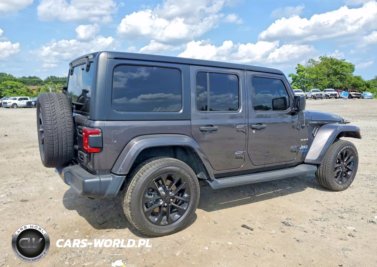 2022 Jeep Wrangler Unlimited Sahara 4Xe VIN:1C4JJXP68NW279786 - 3