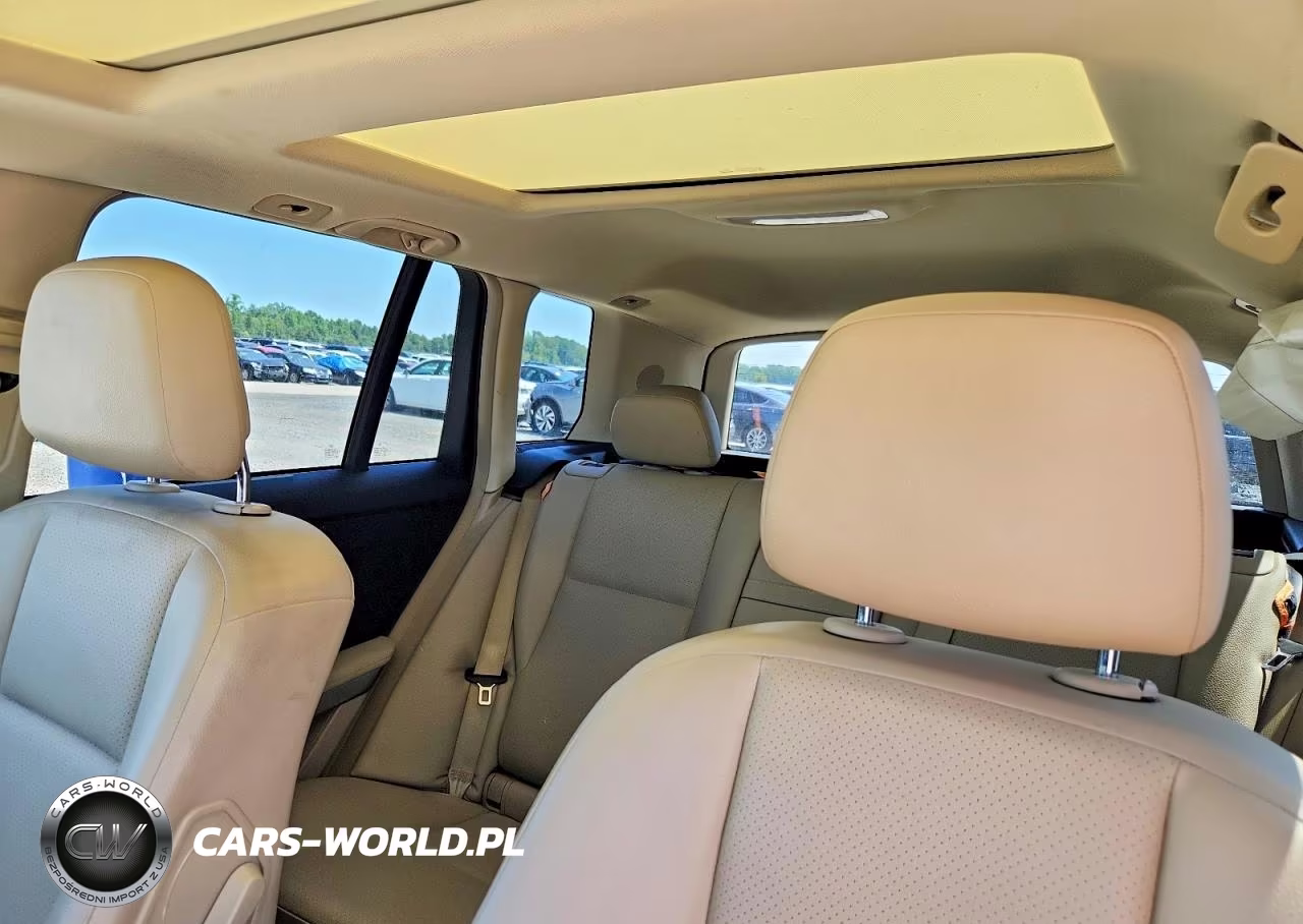 2011 Mercedes-Benz Glk 350 VIN:WDCGG5GBXBF697881 - 10