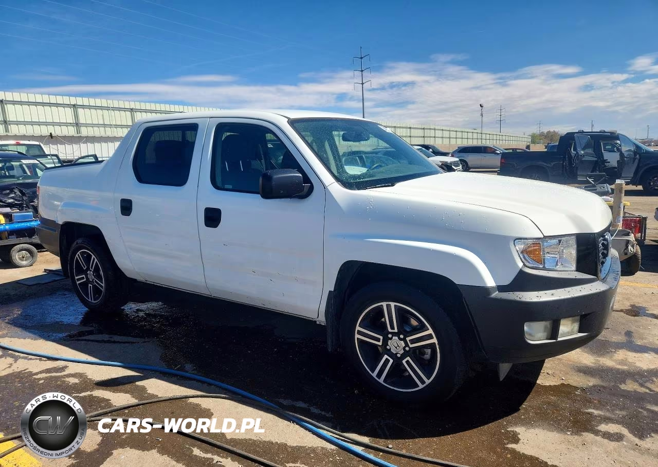 2014 Honda Ridgeline Sport VIN:5FPYK1F73EB009427 - 4
