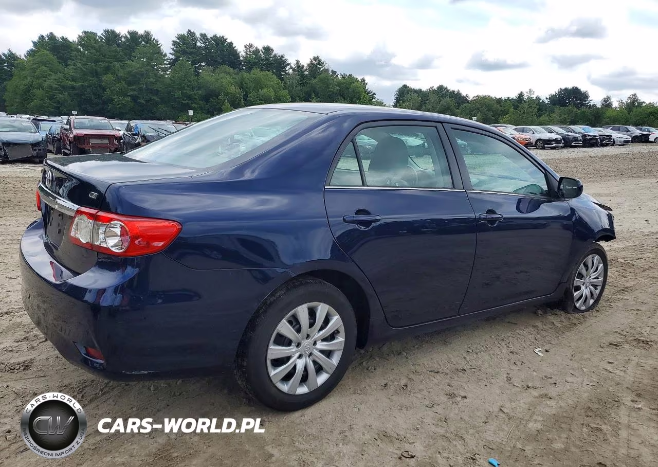 2013 Toyota Corolla Le VIN:2T1BU4EE9DC111747 - 3