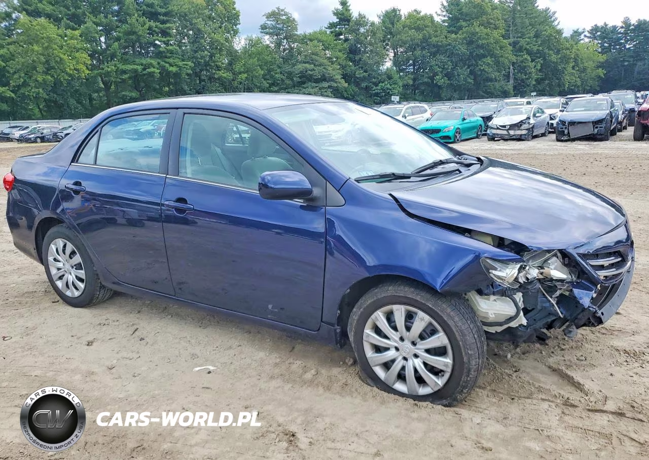 2013 Toyota Corolla Le VIN:2T1BU4EE9DC111747 - 4