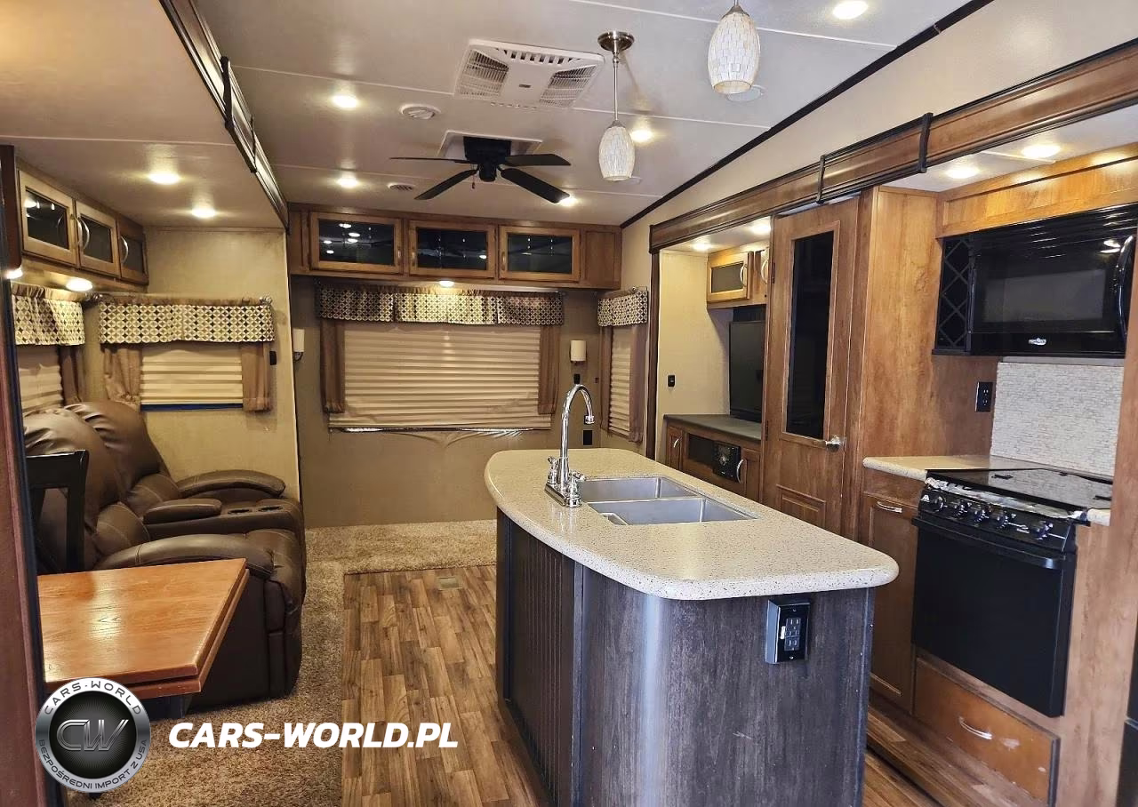 2017 Coachmen Chaparral Camper VIN:5ZT3CHZB7HA316782 - 6