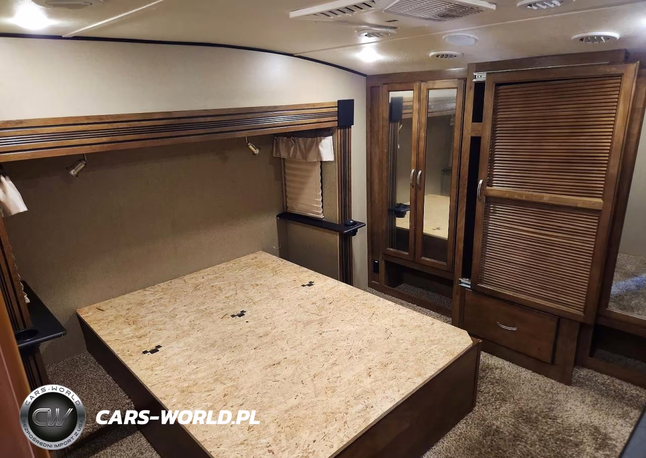 2017 Coachmen Chaparral Camper VIN:5ZT3CHZB7HA316782 - 8