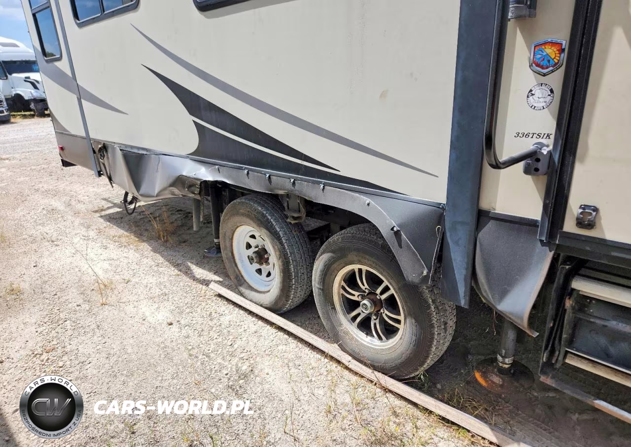 2017 Coachmen Chaparral Camper VIN:5ZT3CHZB7HA316782 - 9