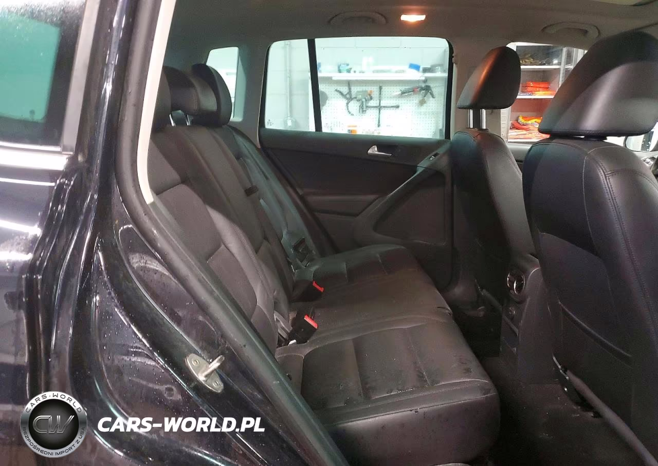 2017 Volkswagen Tiguan Sport VIN:WVGUV7AXXHK021294 - 11