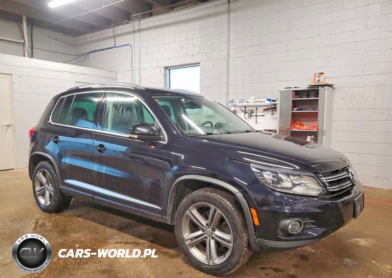 2017 Volkswagen Tiguan Sport VIN:WVGUV7AXXHK021294 - 4