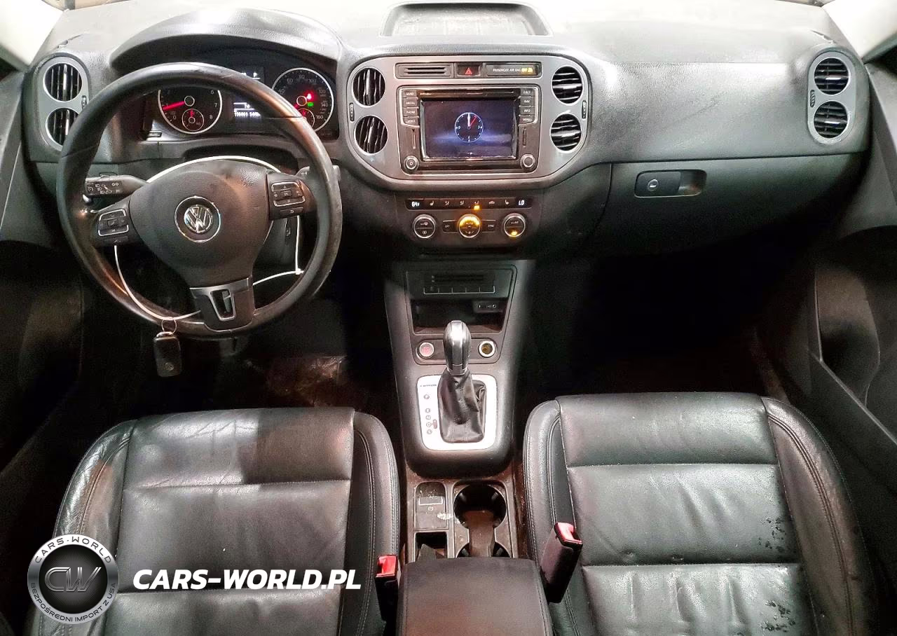 2017 Volkswagen Tiguan Sport VIN:WVGUV7AXXHK021294 - 8