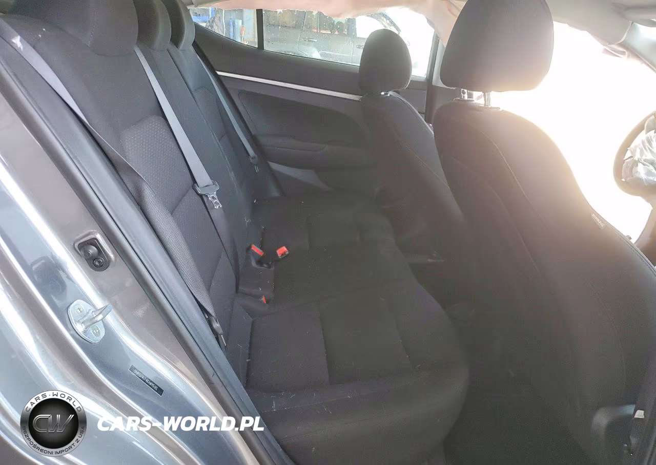 2019 Hyundai Elantra Se VIN:5NPD74LF4KH495135 - 10