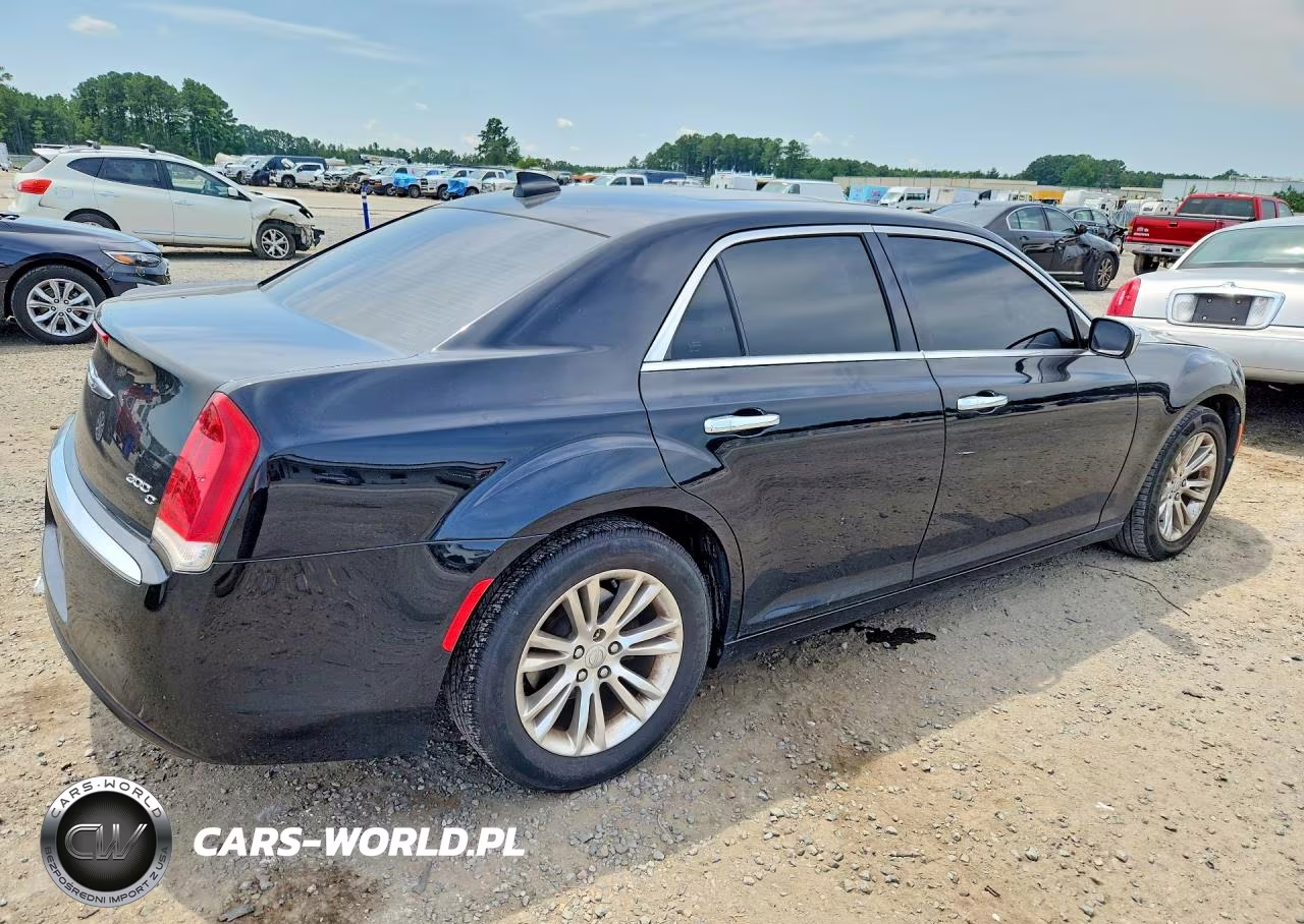 2016 Chrysler 300C VIN:2C3CCAEG0GH151706 - 3