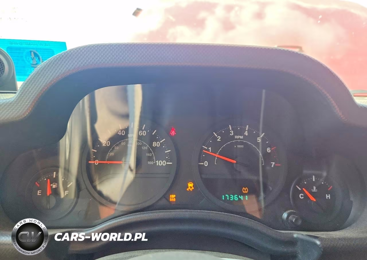 2008 Jeep Wrangler Unlimited X VIN:1J4GA391X8L644280 - 9
