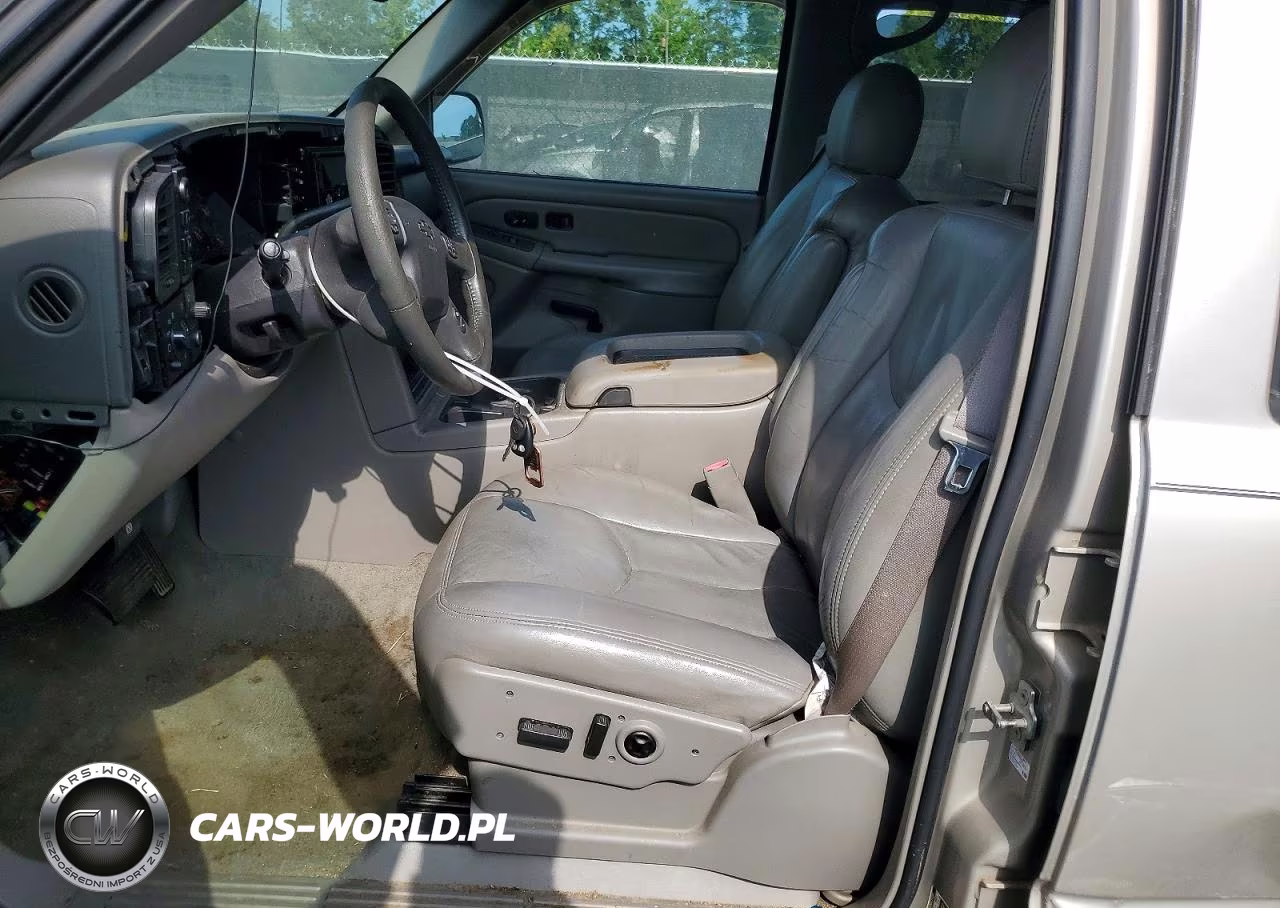2004 Chevrolet Tahoe K1500 VIN:1GNEK13T74R184180 - 7