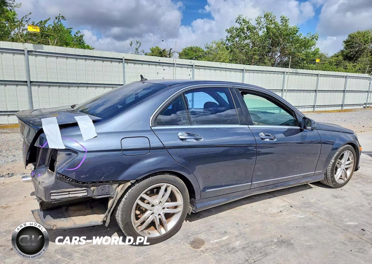 2014 Mercedes-Benz C 250 VIN:WDDGF4HB8EG237608 - 3