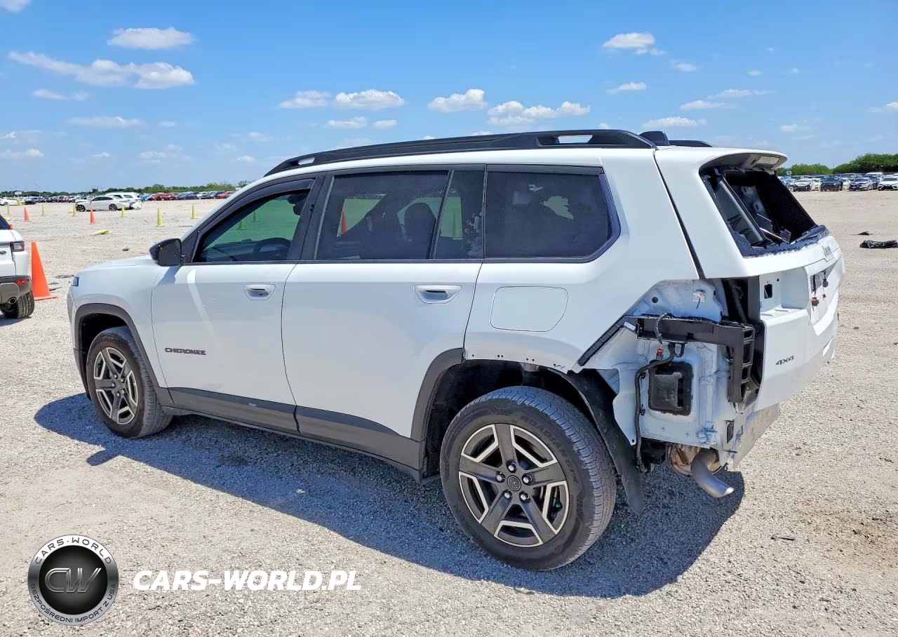 2026 Jeep Cherokee Laredo VIN:3C4PJMB21TT157707 - 2